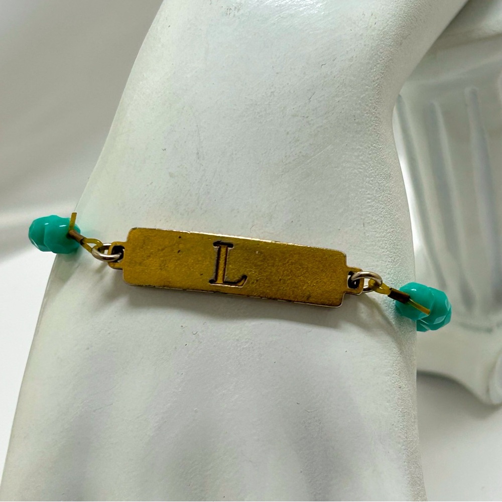 John Wind, Turquoise Crystal Bracelet With gold Letter “L” Initial, Stretch